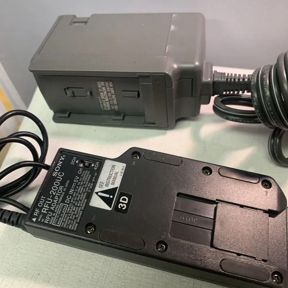 Sony CCD-SC5 Handycam Video Camcorder RARE-TESTED In Working Condition Bundle